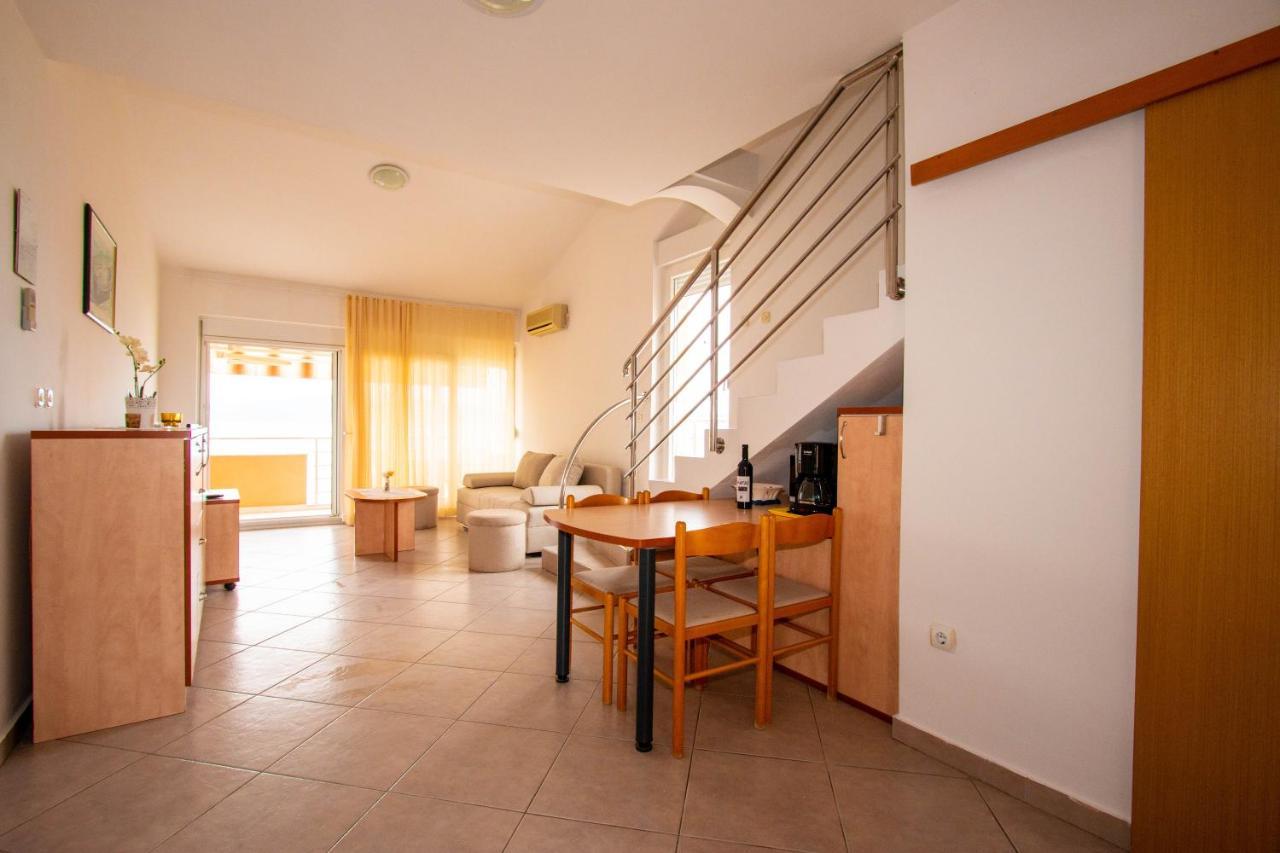 Apartments Matas Sukošan エクステリア 写真
